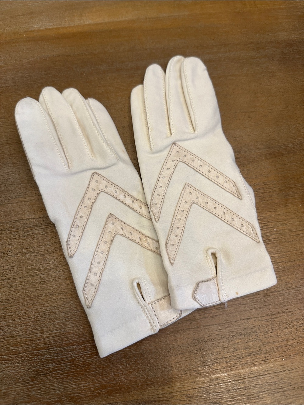 Vintage Style Cream& Leather (Maybe Faux Leather) Gloves with Chevron Detailing